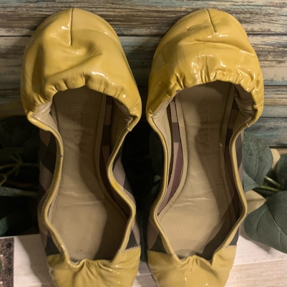 Burberry Nova Check Ballet Flats - Picture 8 of 9